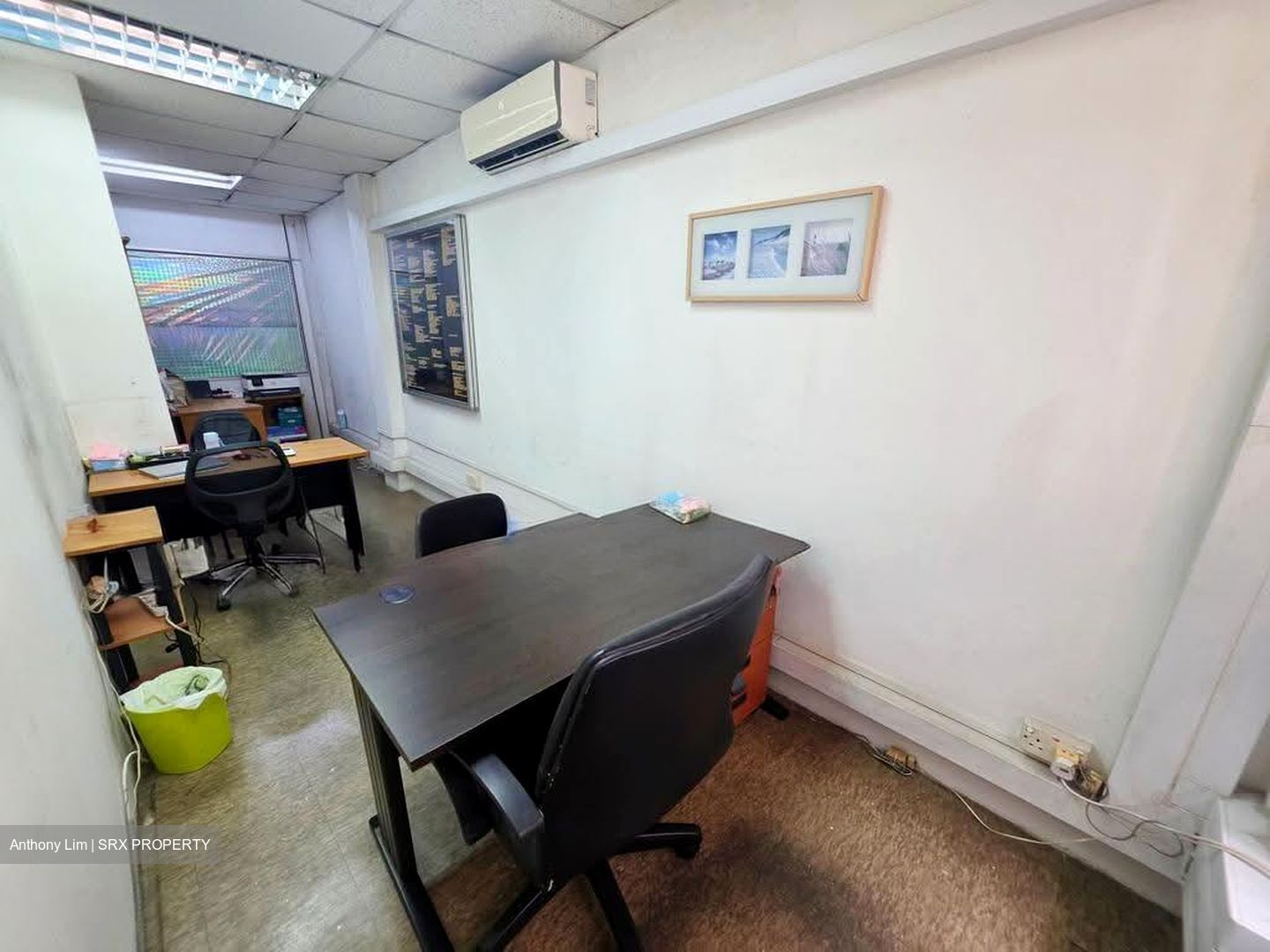 Hongkong Street (D1), Office #630589821